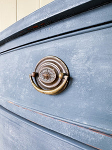 A Regency English Chest of Drawers Dresser c1830