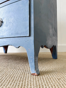 A Regency English Chest of Drawers Dresser c1830