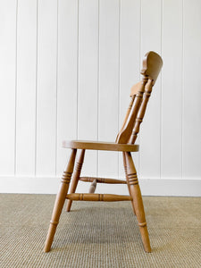 A Vintage Set of 6 Fiddleback Chairs