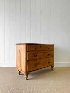 An Antique English Pine Chest of Drawers/Dresser c1890