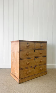 A 19th Century English Chest of Drawers/Dresser