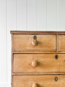 A 19th Century English Chest of Drawers/Dresser