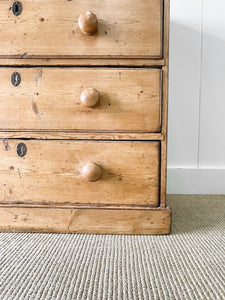 A 19th Century English Chest of Drawers/Dresser