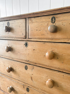 A 19th Century English Chest of Drawers/Dresser