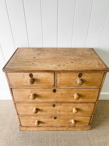 A 19th Century English Chest of Drawers/Dresser