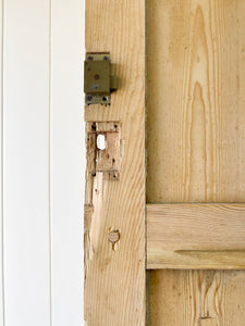 A Handsome English 19th Pine Cupboard with Dark Wooden Knobs