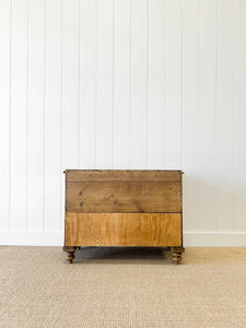 An Antique English Pine Chest of Drawers/Dresser c1890