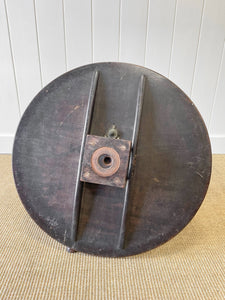 An Antique English Mahogany Tilt-top Table c1800