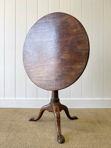 An Antique English Mahogany Tilt-top Table c1800