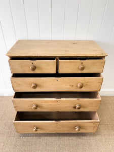 A 19th Century English Chest of Drawers/Dresser