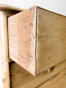 A 19th Century English Chest of Drawers/Dresser