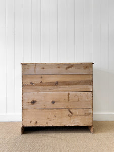 A 19th Century English Chest of Drawers/Dresser