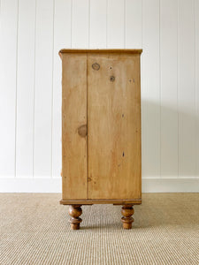 A Large  English Pine Chest of Drawers Dresser with Wooden Knobs on Tulip Feet c1890