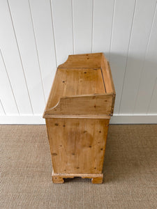 A Happy Antique English Pine Chest of Drawers/Dresser c1890