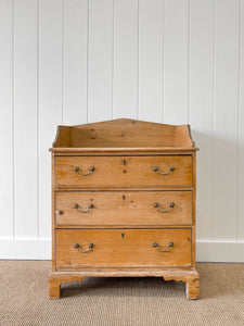 A Happy Antique English Pine Chest of Drawers/Dresser c1890