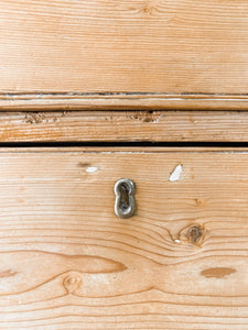 A Happy Antique English Pine Chest of Drawers/Dresser c1890