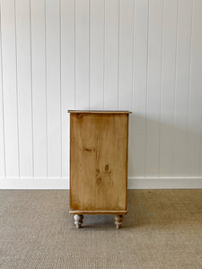 A Good Antique English Pine Chest of Drawers Dresser with Brass Hardware c1890