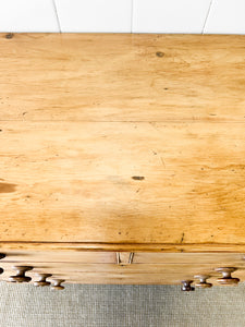 An Antique English Pine Chest of Drawers/Dresser