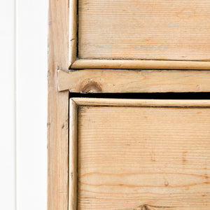 A 19th Century English Chest of Drawers/Dresser