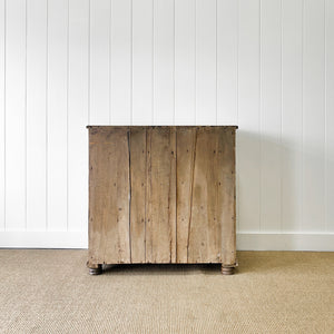 A 19th Century English Chest of Drawers/Dresser