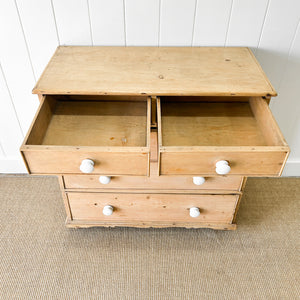 A 19th Century English Chest of Drawers/Dresser