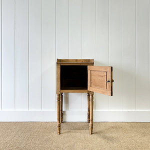 Antique English Early 19th Century Pine Bedside Table or Nightstand