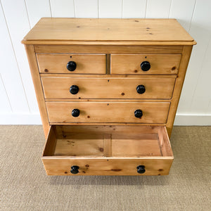 A 19th Century English Pine Chest of Drawers/Dresser with Tulip Feet