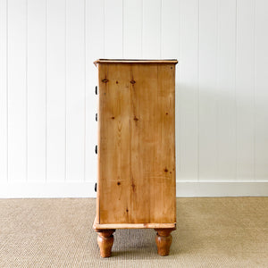 A 19th Century English Pine Chest of Drawers/Dresser with Tulip Feet