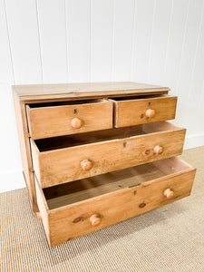 An Antique English Pine Chest of Drawers/Dresser c1890