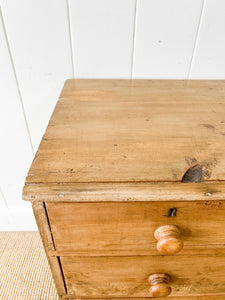 An Antique English Pine Chest of Drawers/Dresser c1890