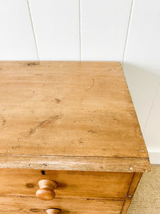 An Antique English Pine Chest of Drawers/Dresser c1890