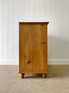 A Large  English Pine Chest of Drawers Dresser with Wooden Knobs on Tulip Feet c1890