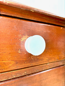 A 19th Century English Chest of Drawers/Dresser